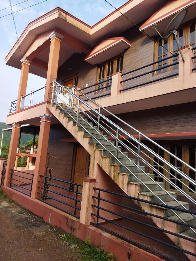 Hidden Gem Home Stay Madikeri Bagian luar foto